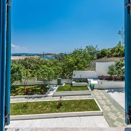 Tanzanite Apartman