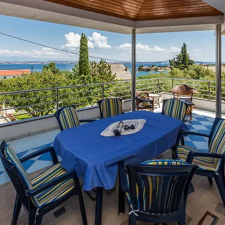 Tanzanite Apartman