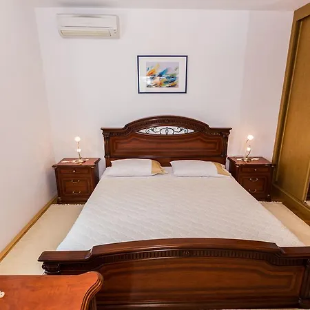 Tanzanite Apartman Sestrunj
