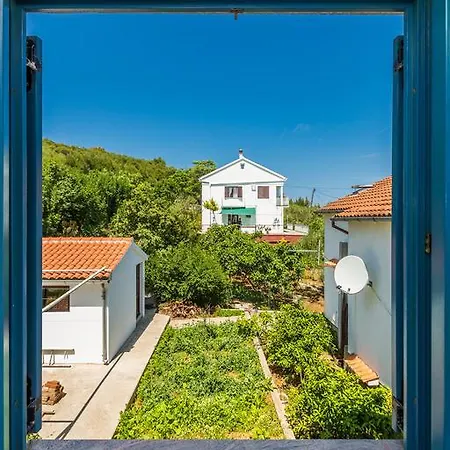 Tanzanite Apartman Sestrunj